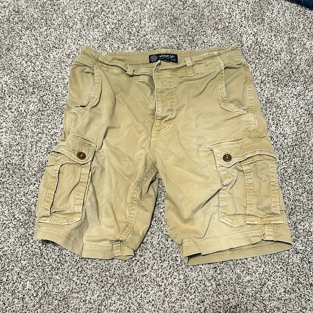 Men’s Large American Eagle flex fit cargo shorts